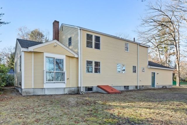 88 Wright Rd, Concord, MA 01742