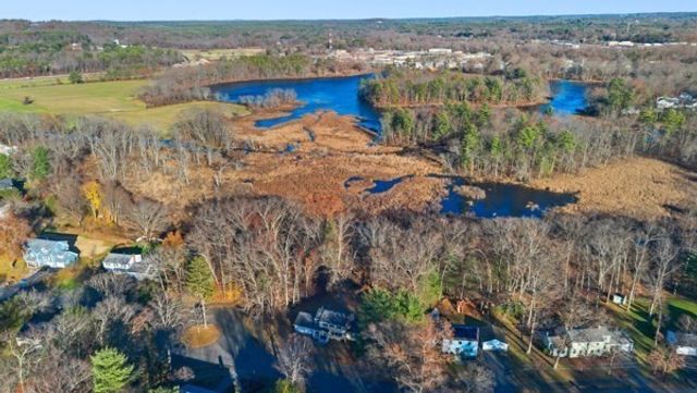 88 Wright Rd, Concord, MA 01742