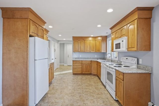 88 Wright Rd, Concord, MA 01742