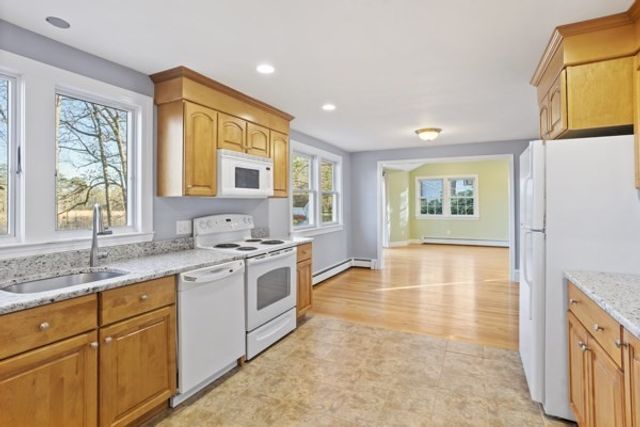 88 Wright Rd, Concord, MA 01742