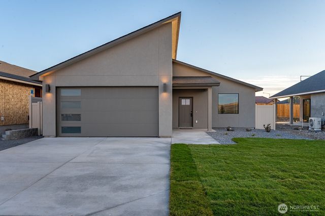 1137 9th Ave NE, Ephrata, WA 98823