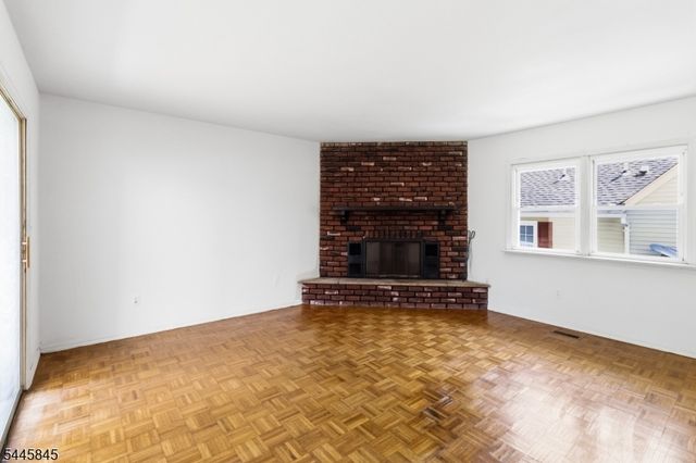 48 Malapardis Rd, Morris Plains Boro, NJ 07950