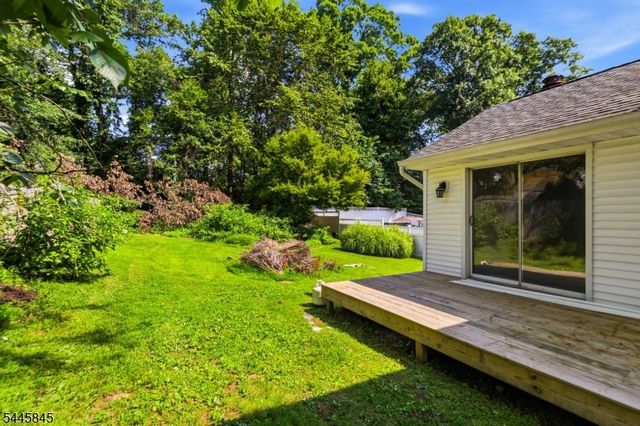 48 Malapardis Rd, Morris Plains Boro, NJ 07950