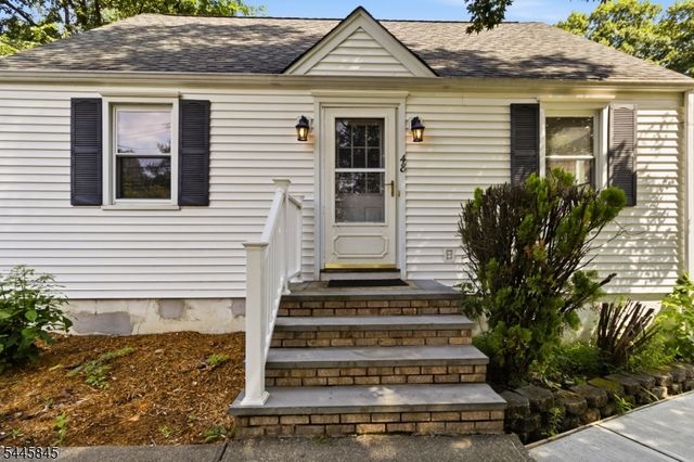 48 Malapardis Rd, Morris Plains Boro, NJ 07950