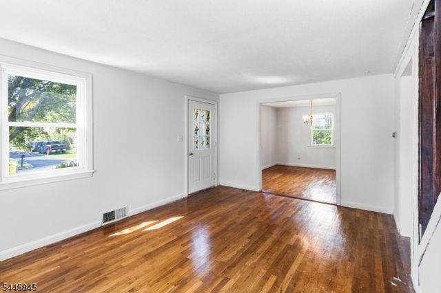 48 Malapardis Rd, Morris Plains Boro, NJ 07950