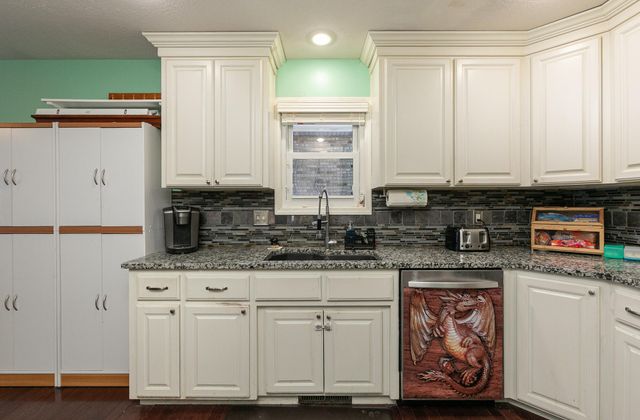 3861 W Lark Street, Springfield, MO 65810