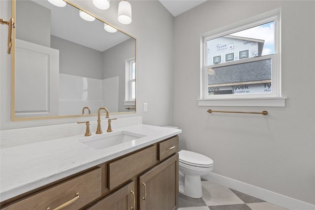 8806 Zeppelin Avenue NE, Cedar Rapids, IA 52402