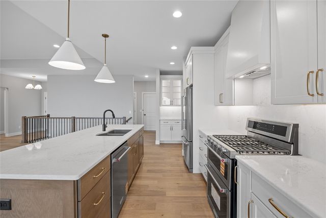 8806 Zeppelin Avenue NE, Cedar Rapids, IA 52402