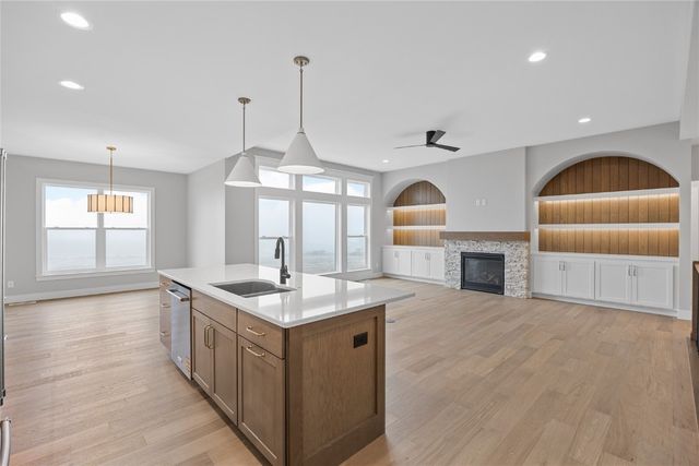 8806 Zeppelin Avenue NE, Cedar Rapids, IA 52402