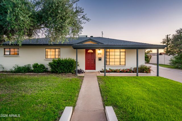 2111 W SOLANO Drive, Phoenix, AZ 85015