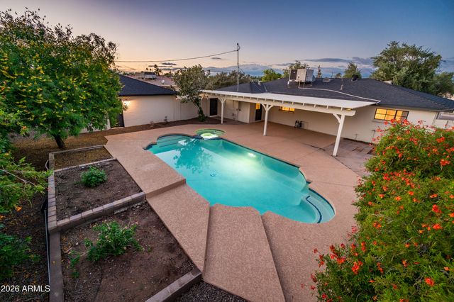 2111 W SOLANO Drive, Phoenix, AZ 85015