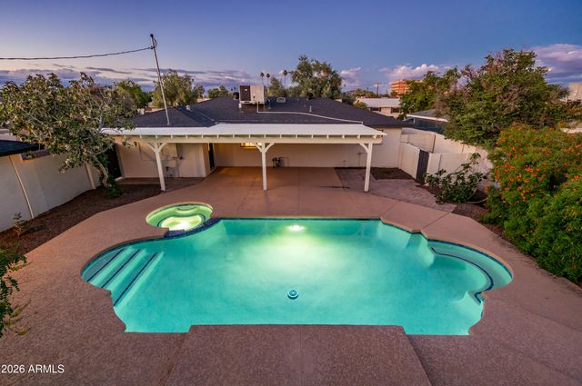 2111 W SOLANO Drive, Phoenix, AZ 85015