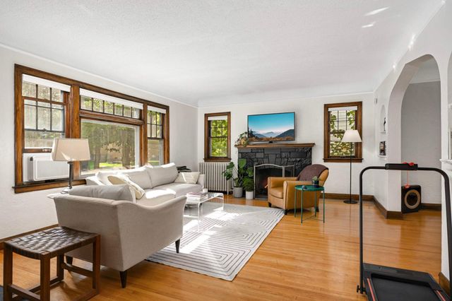 4304 Beard Avenue S, Minneapolis, MN 55410