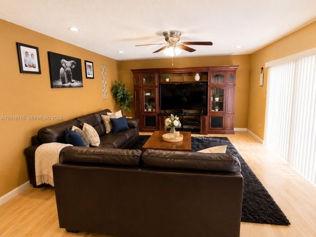 7833 Tam Oshanter Boulevard 7833, North Lauderdale, FL 33068