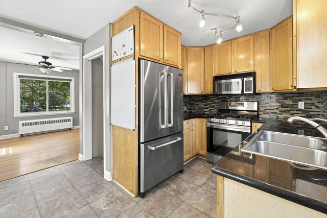 4858 N Iroquois AVENUE, Glendale, WI 53217