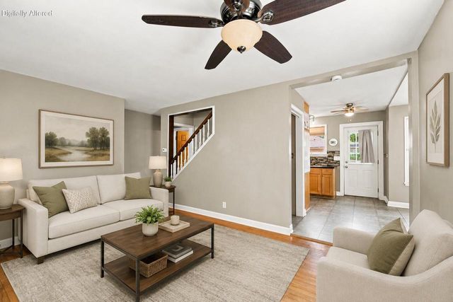 4858 N Iroquois AVENUE, Glendale, WI 53217
