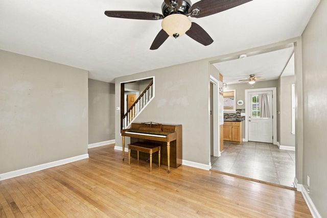 4858 N Iroquois AVENUE, Glendale, WI 53217