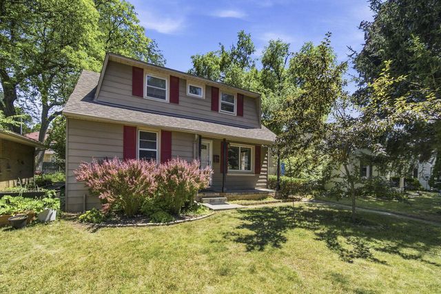 4858 N Iroquois AVENUE, Glendale, WI 53217