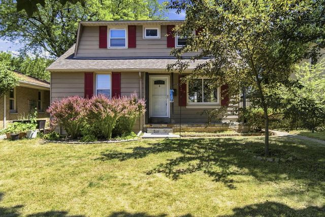 4858 N Iroquois AVENUE, Glendale, WI 53217