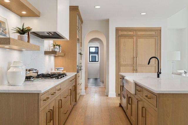 3749 Brookside Drive, Chaska, MN 55318