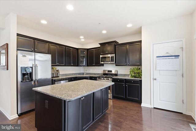 9511 SMITHVIEW PL, Lanham, MD 20706