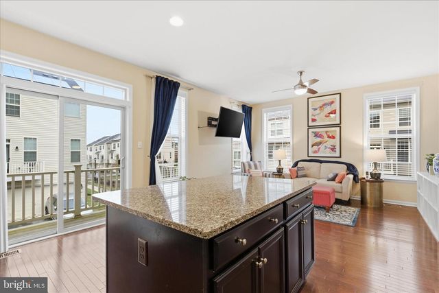 9511 SMITHVIEW PL, Lanham, MD 20706