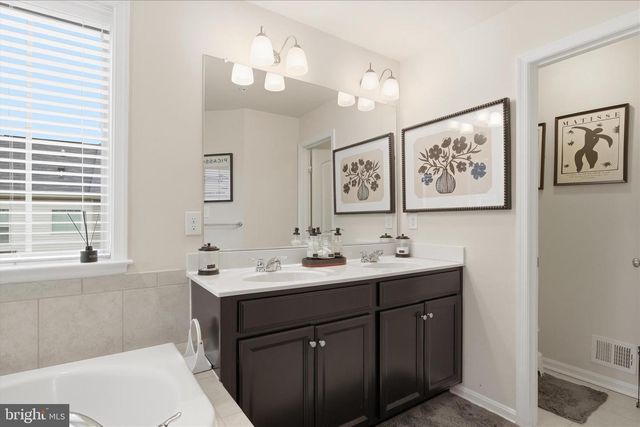 9511 SMITHVIEW PL, Lanham, MD 20706