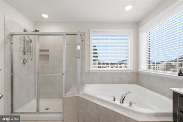 9511 SMITHVIEW PL, Lanham, MD 20706