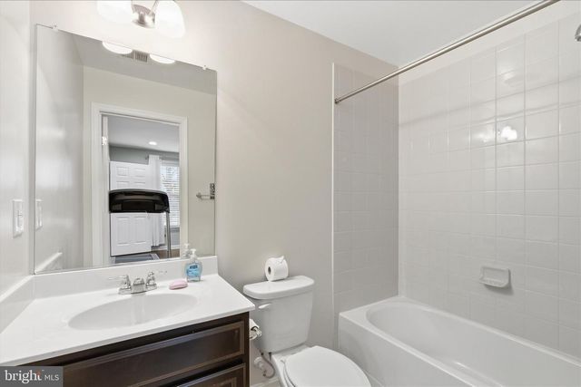 9511 SMITHVIEW PL, Lanham, MD 20706