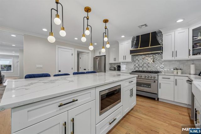 676 Ridgewood Avenue, Oradell, NJ 07649