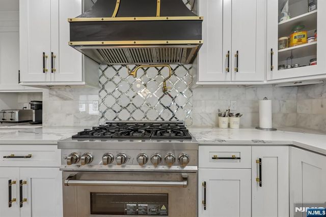676 Ridgewood Avenue, Oradell, NJ 07649