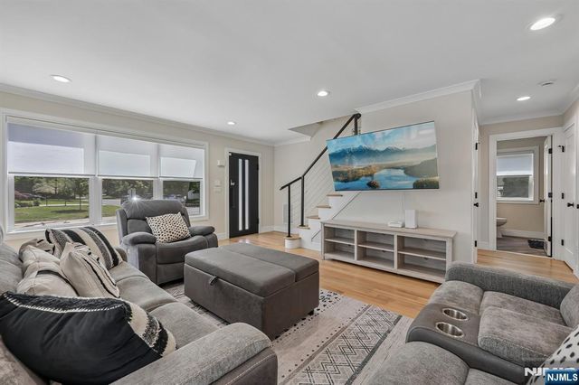 676 Ridgewood Avenue, Oradell, NJ 07649