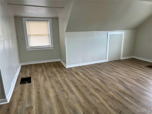 5749 Era Avenue, St Louis, MO 63136
