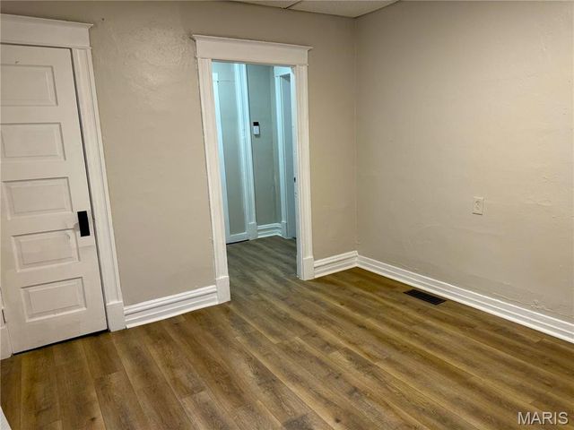 5749 Era Avenue, St Louis, MO 63136