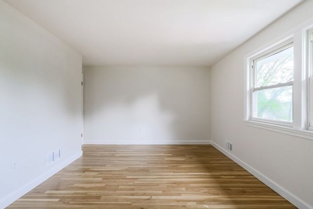 15 Bosworth Rd, Framingham, MA 01701