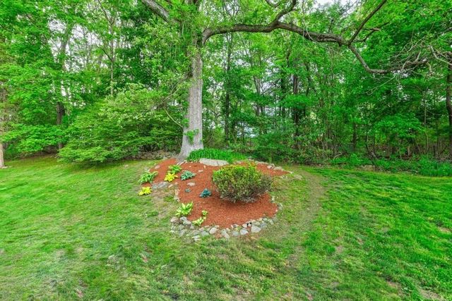 15 Bosworth Rd, Framingham, MA 01701