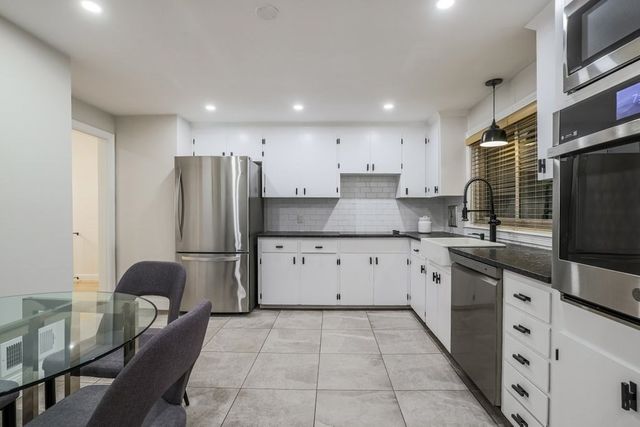 15 Bosworth Rd, Framingham, MA 01701
