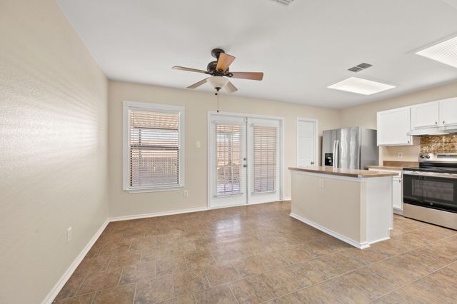 10104 Chapel Glen Terrace, Fort Worth, TX 76116