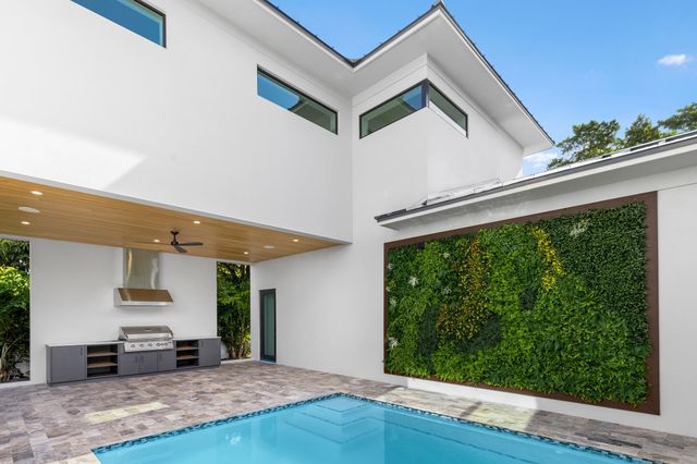 827 SE 2nd Avenue, Delray Beach, FL 33483