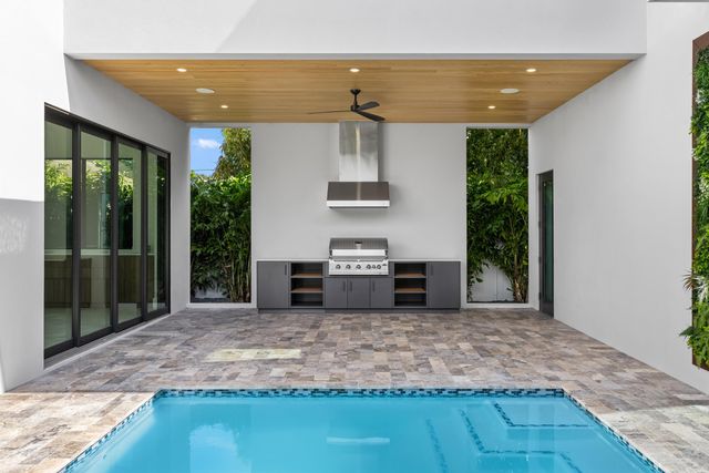 827 SE 2nd Avenue, Delray Beach, FL 33483