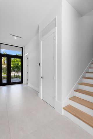 827 SE 2nd Avenue, Delray Beach, FL 33483