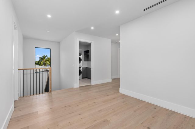 827 SE 2nd Avenue, Delray Beach, FL 33483