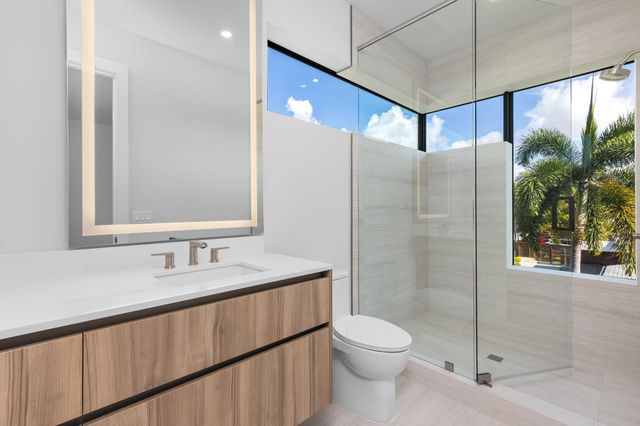 827 SE 2nd Avenue, Delray Beach, FL 33483