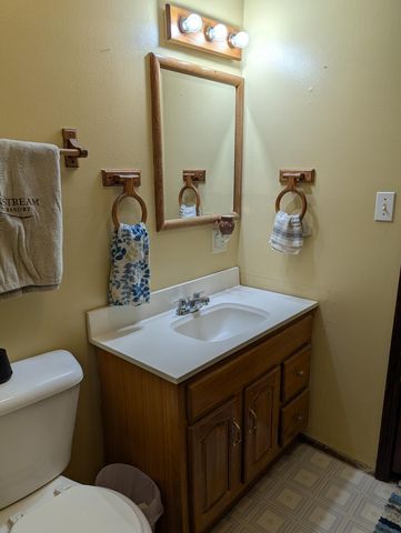 20250 S 1485 Road, Stockton, MO 65785