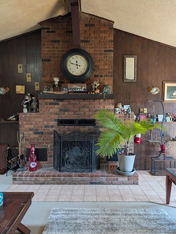 20250 S 1485 Road, Stockton, MO 65785