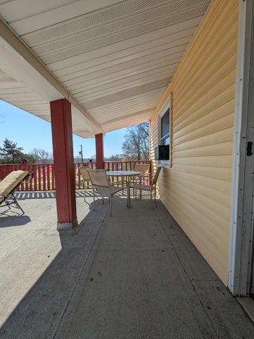 20250 S 1485 Road, Stockton, MO 65785