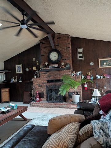 20250 S 1485 Road, Stockton, MO 65785