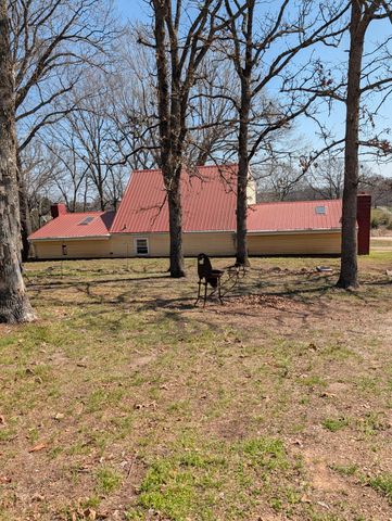 20250 S 1485 Road, Stockton, MO 65785