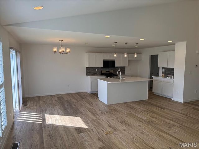2040 Central Park Drive Drive, Troy, MO 63379