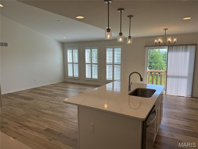 2040 Central Park Drive Drive, Troy, MO 63379